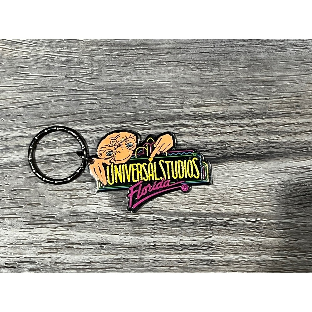Vintage Universal Studios Florida E.T. Keychain Metal Extra Terrestrial‎